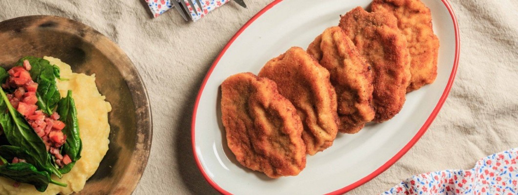 Milanesitas de Redondo con Puré de Patatas y Ajo asado